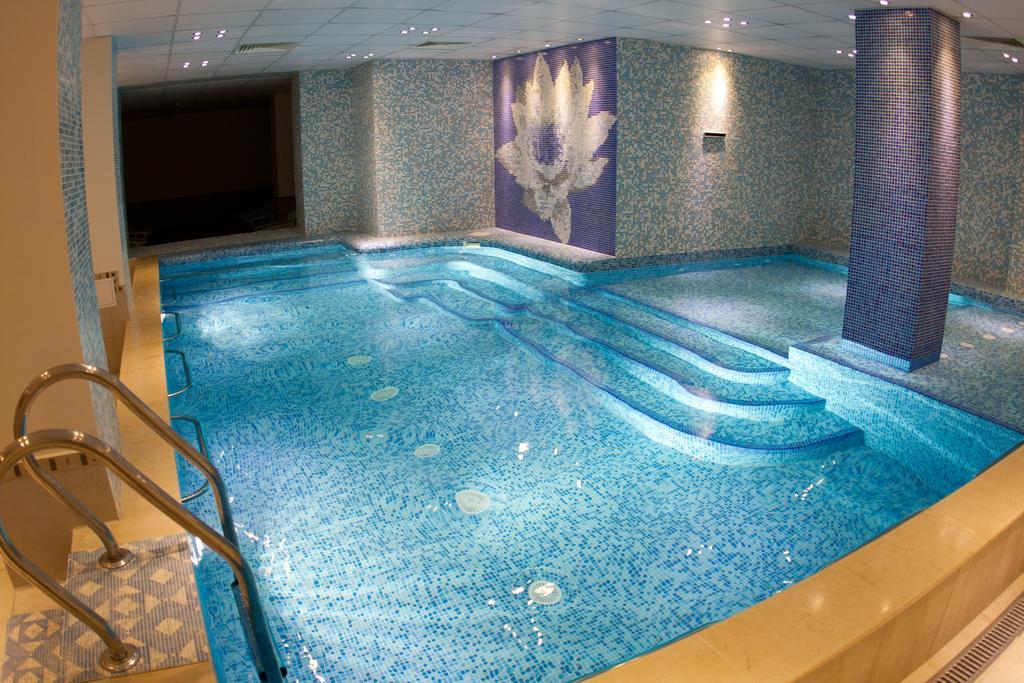 Готель Balneo Comlex Medica Narechen Narechenski Bani Екстер'єр фото
